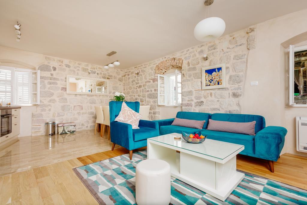 Apartman Old Town Museum Square
